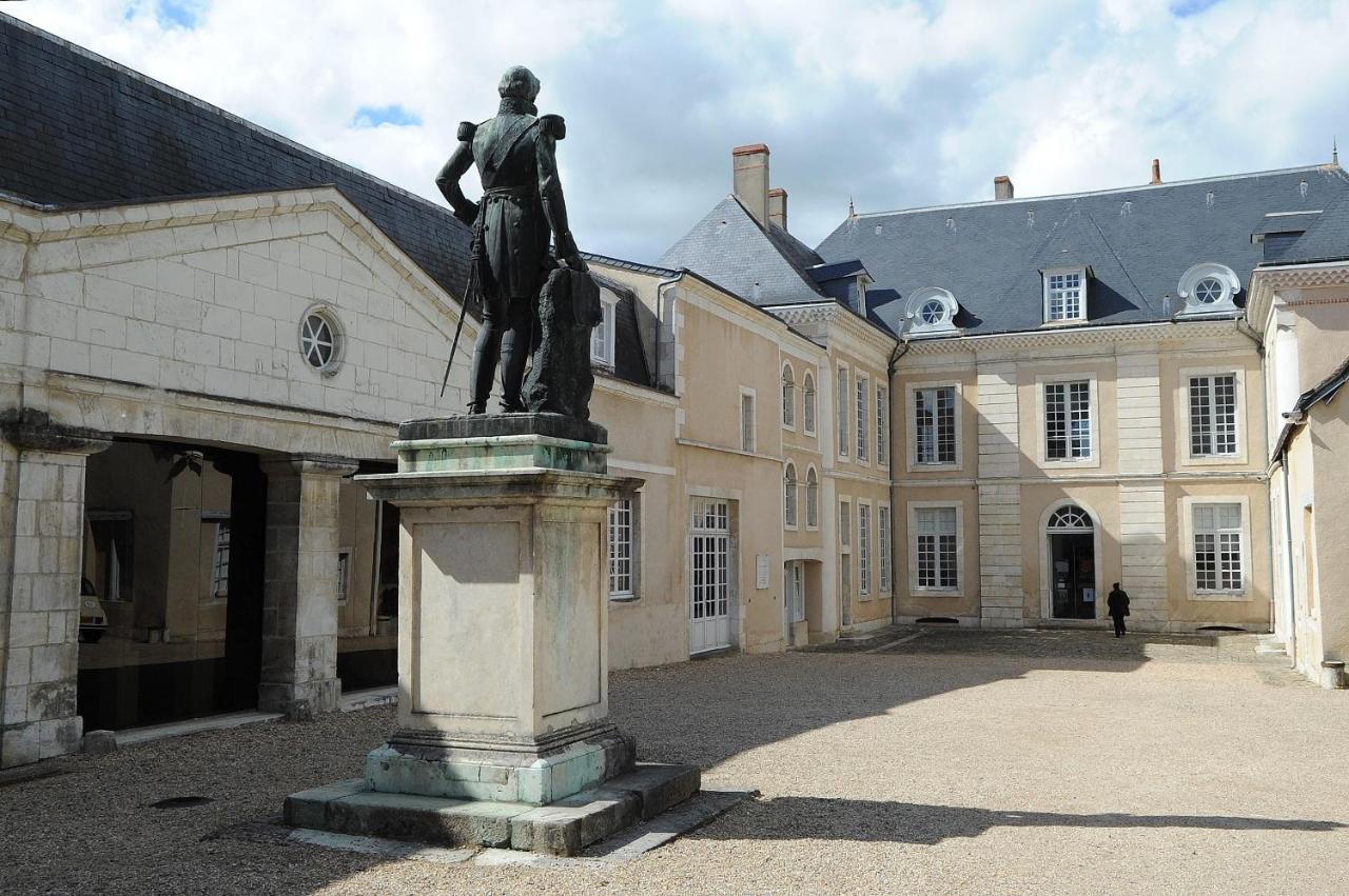 Maison D'Hotes De Charme - Au Lys Blanc Chateauroux Luaran gambar